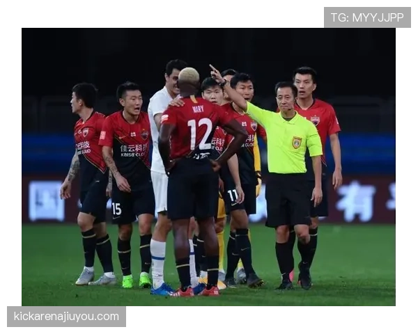 第四官员在换人与补时判定中的职责与裁判协作规则 第四官员在换人与补时判定中的职责与裁判协作规则