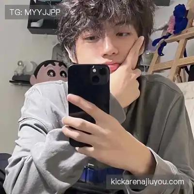 翁纳伶